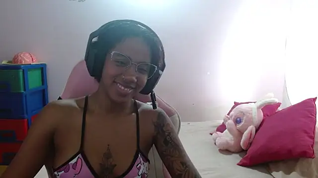 TiffanyRoouse online show from February 17, 10:47 pm