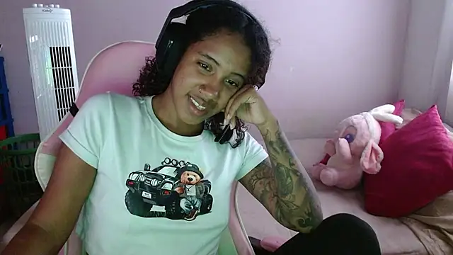 TiffanyRoouse online show from March 19, 10:31 pm