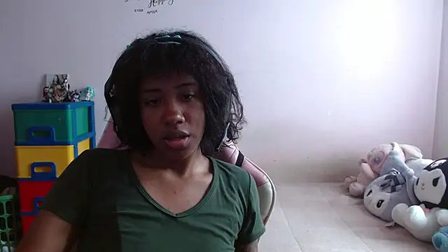 TiffanyRoouse online show from October 18, 1:34 pm