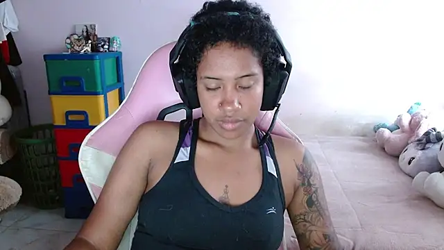 TiffanyRoouse online show from November 4, 9:36 pm