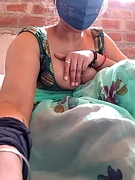 Snapshot of Archna-ji chatting on December 6, 8:05 am Archna-ji online show from December 6, 8:05 am