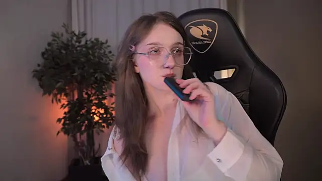 Snapshot of ELLIEJAY chatting on March 1, 11:58 pm ELLIEJAY online show from March 1, 11:58 pm