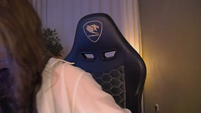 Snapshot of ELLIEJAY chatting on March 5, 8:21 pm ELLIEJAY online show from March 5, 8:21 pm