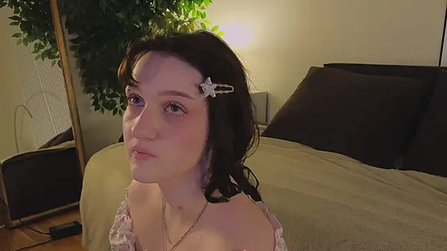 Snapshot of ELLIEJAY chatting on November 16, 5:13 am ELLIEJAY online show from November 16, 5:13 am