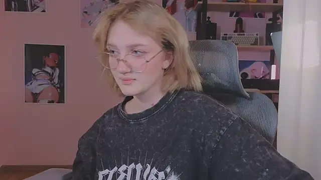 ELLIEJAY online show from February 15, 5:26 am