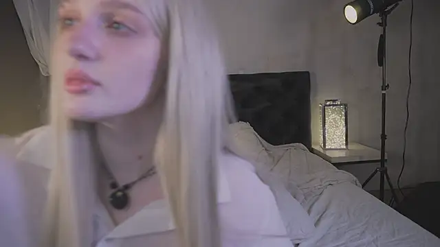 Snapshot of ELLIEJAY chatting on May 22, 5:25 am ELLIEJAY online show from May 22, 5:25 am