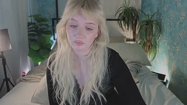 Snapshot of ELLIEJAY chatting on June 13, 5:38 am ELLIEJAY online show from June 13, 5:38 am