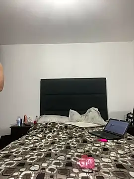 Snapshot of milangym127 chatting on March 21, 5:00 am milangym127 online show from March 21, 5:00 am