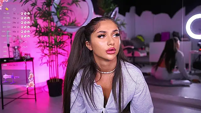 Snapshot of VanessaSimon chatting on January 28, 6:16 am VanessaSimon online show from January 28, 6:16 am