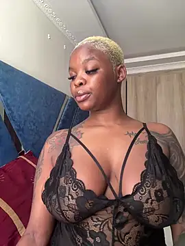 Snapshot of SexxyLunar chatting on May 22, 8:42 am SexxyLunar online show from May 22, 8:42 am