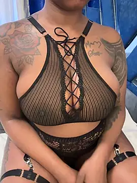 Snapshot of SexxyLunar chatting on July 15, 4:51 am SexxyLunar online show from July 15, 4:51 am
