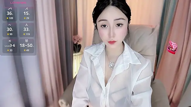 Snapshot of Liiniie-Lovers chatting on February 7, 4:59 am Liiniie-Lovers online show from February 7, 4:59 am