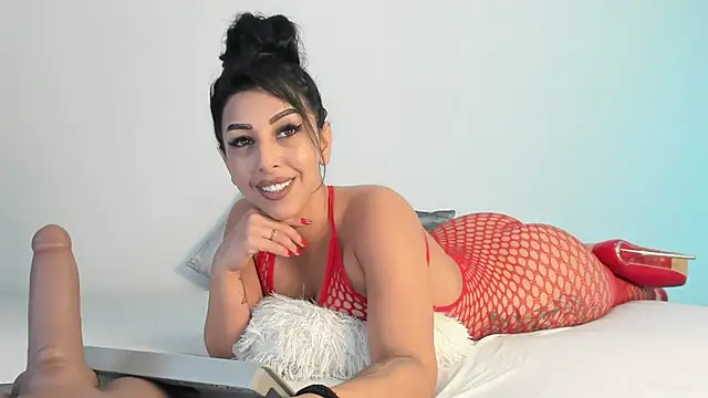 Snapshot of AlenaBay chatting on July 1, 11:23 am AlenaBay online show from July 1, 11:23 am