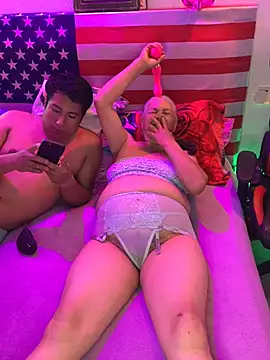 Snapshot of Grandma_Mature23 chatting on February 21, 2:17 am Grandma Mature23 online show from February 21, 2:17 am