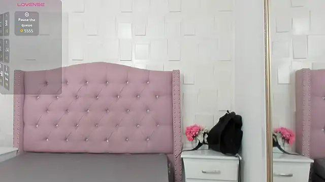 MonicaSchwartz online show from February 20, 8:09 pm