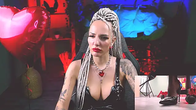 MonicaMaxwel online show from February 15, 6:23 pm