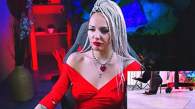 MonicaMaxwel online show from February 19, 12:11 pm