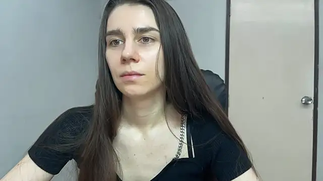Snapshot of SassyJessi chatting on June 19, 4:17 am SassyJessi online show from June 19, 4:17 am