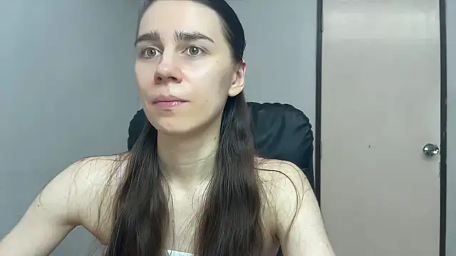 Snapshot of SassyJessi chatting on June 25, 5:12 am SassyJessi online show from June 25, 5:12 am