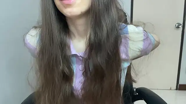 Snapshot of SassyJessi chatting on July 22, 4:15 am SassyJessi online show from July 22, 4:15 am