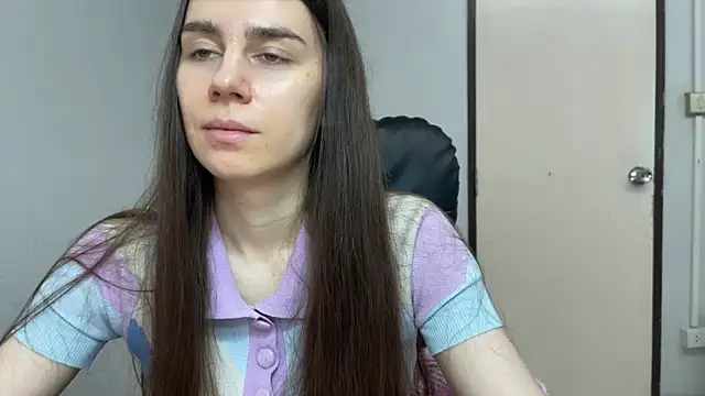 Snapshot of SassyJessi chatting on August 1, 4:12 am SassyJessi online show from August 1, 4:12 am