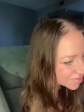 Snapshot of molly_witha_chance chatting on May 2, 9:31 pm molly witha chance online show from May 2, 9:31 pm