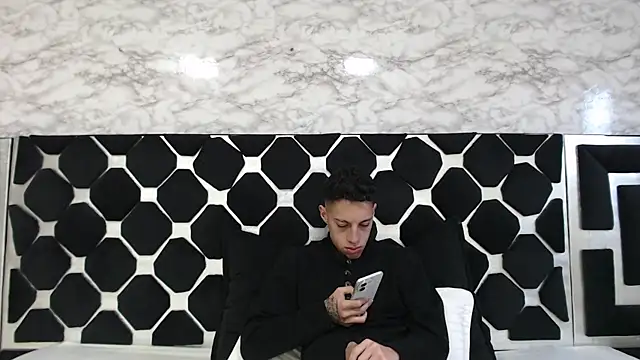 thiago19s online show from March 14, 10:27 pm