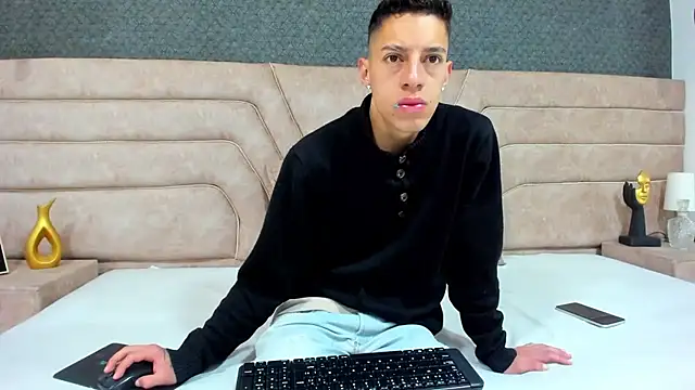Snapshot of thiago19s chatting on June 16, 1:25 pm thiago19s online show from June 16, 1:25 pm