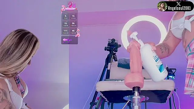 Snapshot of Angelst__ chatting on May 19, 1:00 am Angelst online show from May 19, 1:00 am