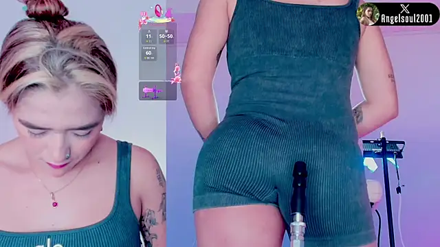 Snapshot of Angelst__ chatting on June 10, 8:52 pm Angelst online show from June 10, 8:52 pm