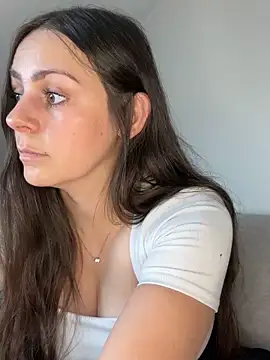 Snapshot of Loella-Rose chatting on June 21, 10:51 am Loella-Rose online show from June 21, 10:51 am