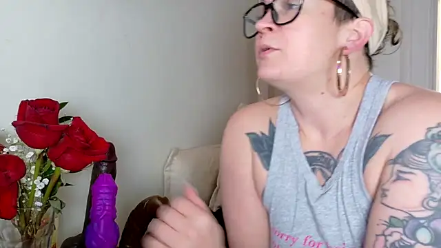 quinnmariexo online show from February 24, 5:11 pm