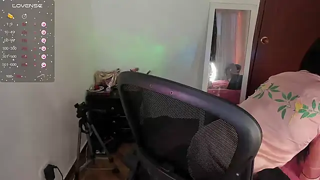 Snapshot of youpinkgirl_ chatting on December 31, 11:06 pm youpinkgirl online show from December 31, 11:06 pm