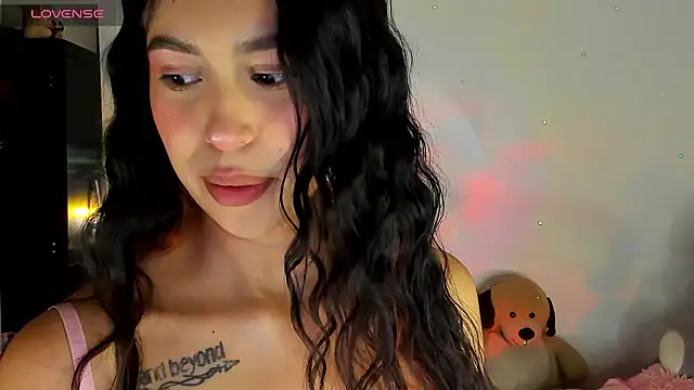 Snapshot of youpinkgirl_ chatting on January 22, 1:42 am youpinkgirl online show from January 22, 1:42 am