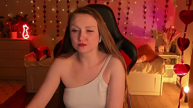 desperatehousewife   online show from February 13, 3:18 am