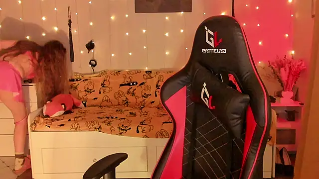 desperatehousewife   online show from October 4, 4:16 pm