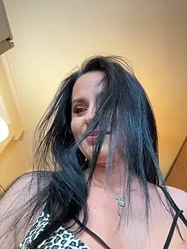 Hotmomcheckk  online show from November 12, 12:27 pm