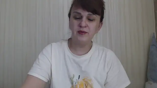 Snapshot of EverlastBlum chatting on May 18, 4:40 am EverlastBlum online show from May 18, 4:40 am