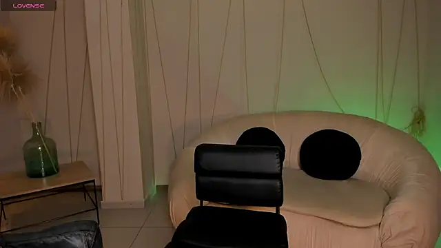 MollySundersX online show from February 19, 8:10 pm