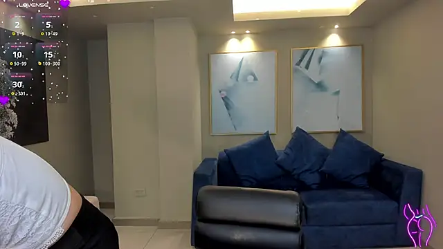 MollySundersX online show from November 11, 8:53 pm