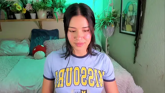 Snapshot of MiaaRose chatting on November 25, 8:20 pm MiaaRose online show from November 25, 8:20 pm