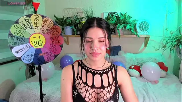 Snapshot of MiaaRose chatting on December 2, 12:16 am MiaaRose online show from December 2, 12:16 am