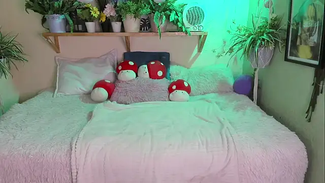 MiaaRose online show from January 8, 9:17 pm