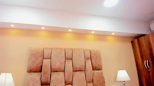 MiiaHot online show from February 22, 8:07 pm