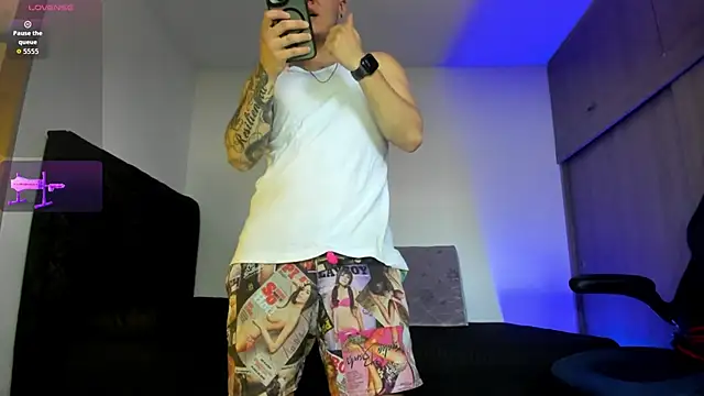 male pussy online show from October 16, 5:25 pm