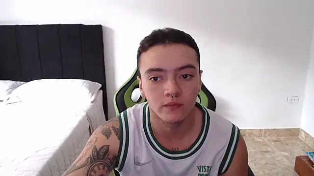 male pussy online show from February 22, 8:07 pm