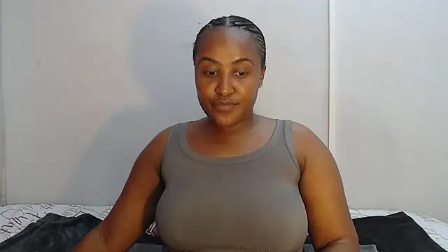 Snapshot of yummydoll97 chatting on December 2, 1:50 pm yummydoll97 online show from December 2, 1:50 pm