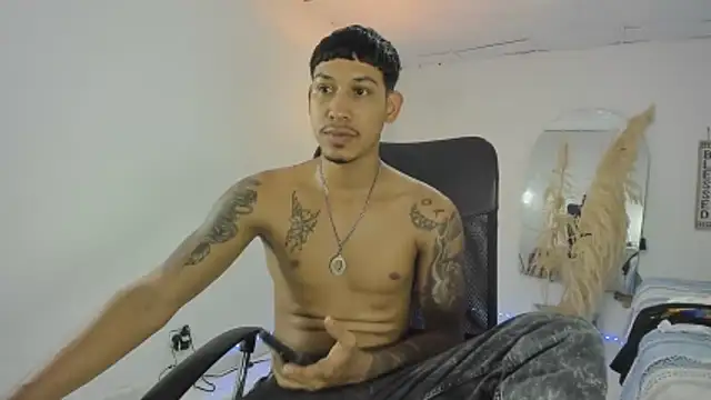 slim master12 online show from February 5, 10:25 pm