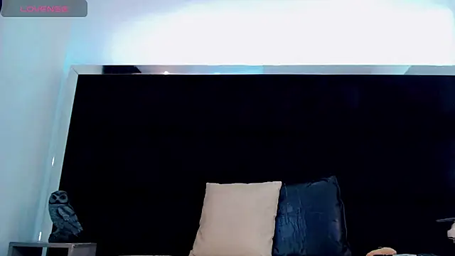 PriscilaRainbow online show from May 18, 4:07 am