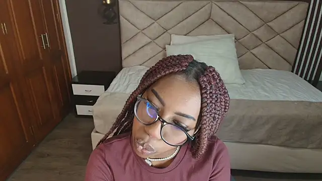 Snapshot of Raquel_jones chatting on January 23, 11:37 am Raquel jones online show from January 23, 11:37 am